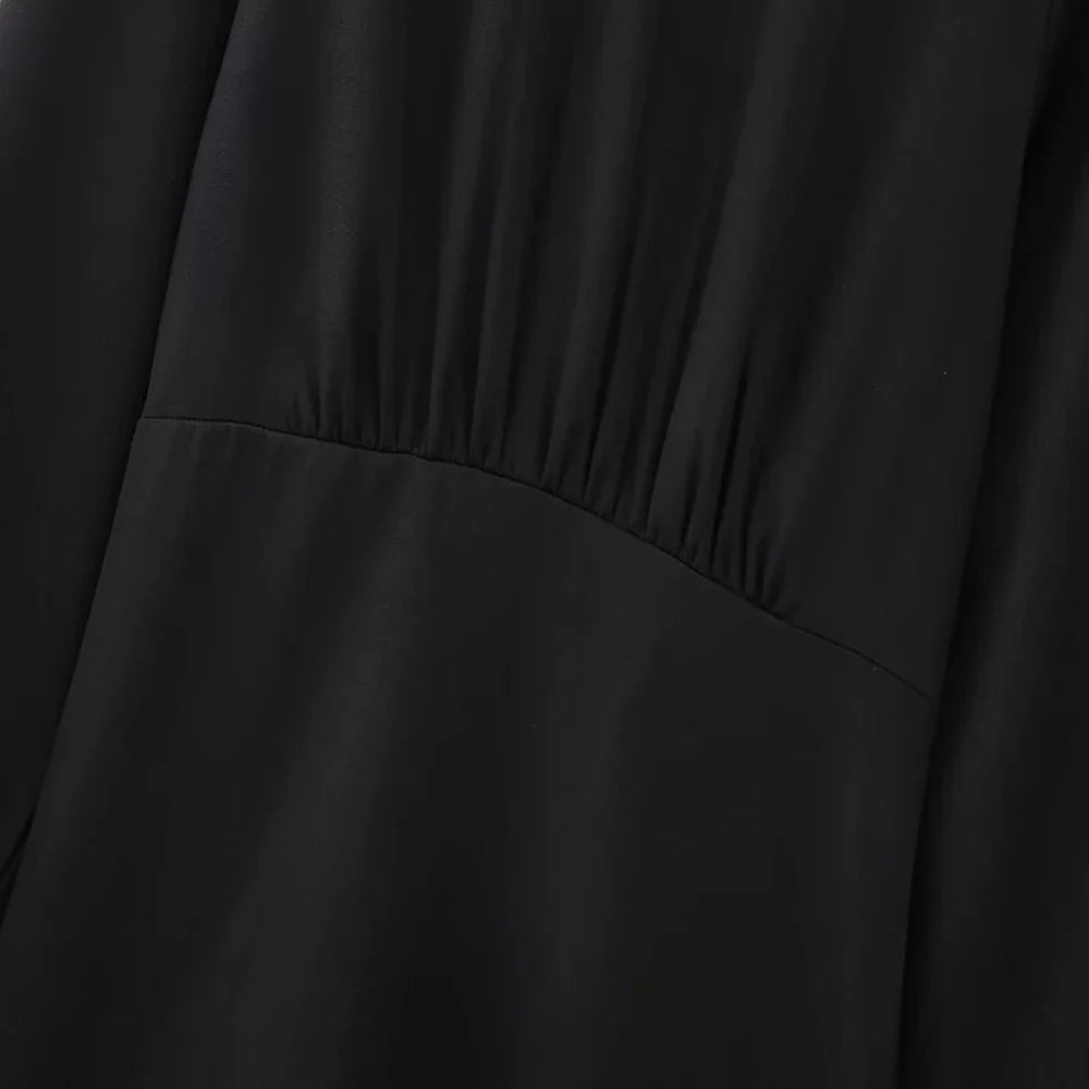 Elegant Embroidery Splicing Dress for Women with Long Sleeves and Round Neck, Casual Loose Fit Short Dress for Commuter and Holiday Wear