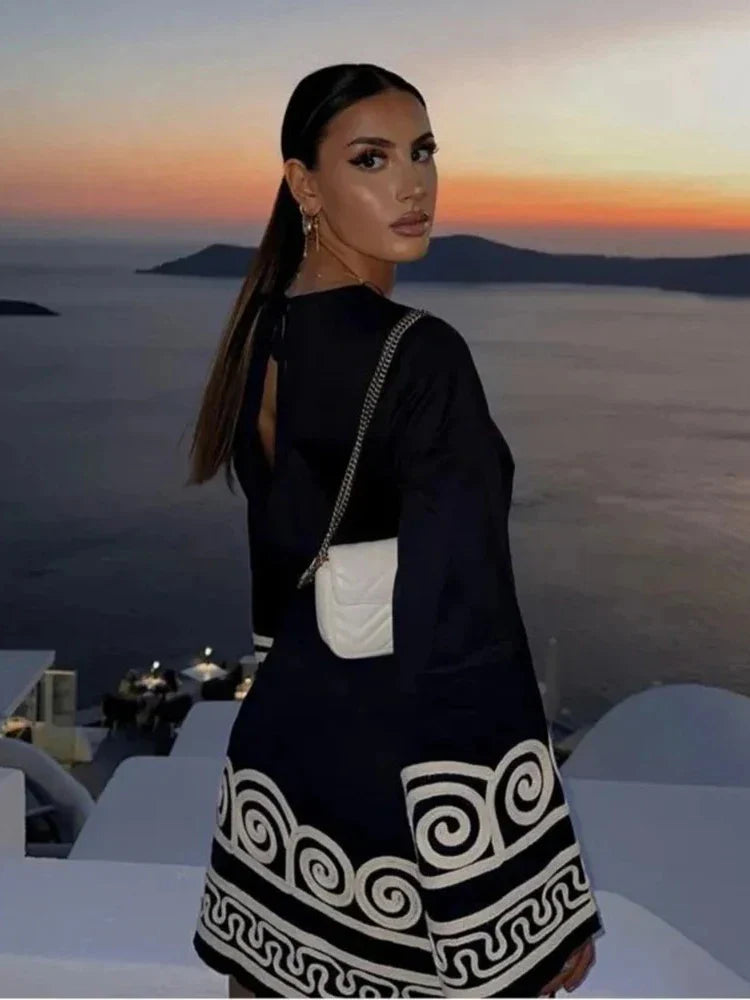 Elegant Embroidery Splicing Dress for Women with Long Sleeves and Round Neck, Casual Loose Fit Short Dress for Commuter and Holiday Wear