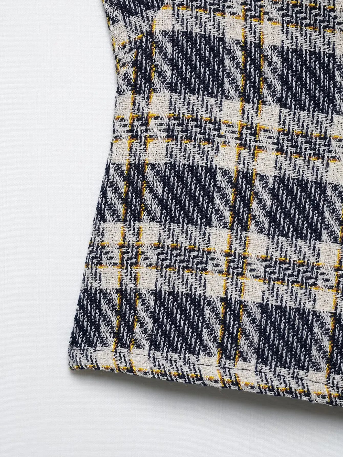 Women's Sleeveless Button-Front Plaid Vest and Mini Skirt Two-Piece Set for Stylish Summer Look