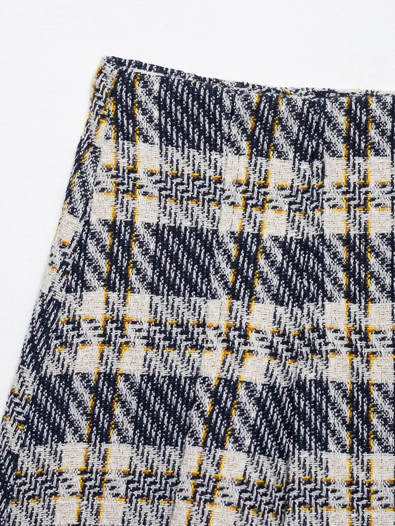 Women's Sleeveless Button-Front Plaid Vest and Mini Skirt Two-Piece Set for Stylish Summer Look