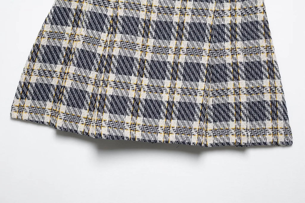 Women's Sleeveless Button-Front Plaid Vest and Mini Skirt Two-Piece Set for Stylish Summer Look